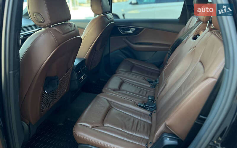 Внедорожник / Кроссовер Audi Q7 2017 в Ивано-Франковске