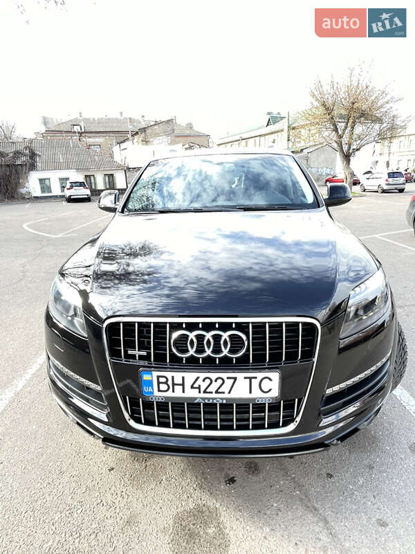 Внедорожник / Кроссовер Audi Q7 2015 в Николаеве