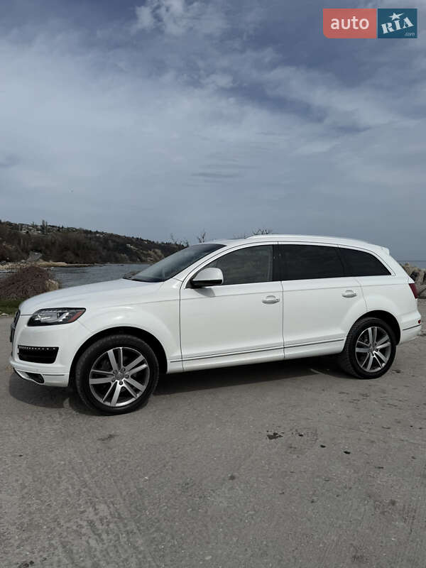 Позашляховик / Кросовер Audi Q7 2013 в Одесі