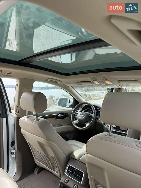 Позашляховик / Кросовер Audi Q7 2013 в Одесі