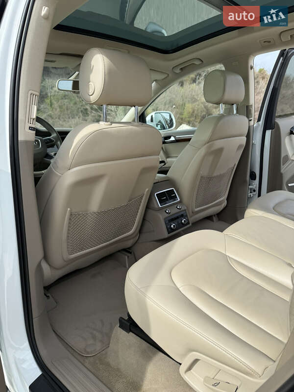 Позашляховик / Кросовер Audi Q7 2013 в Одесі
