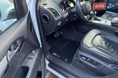 Внедорожник / Кроссовер Audi Q7 2015 в 