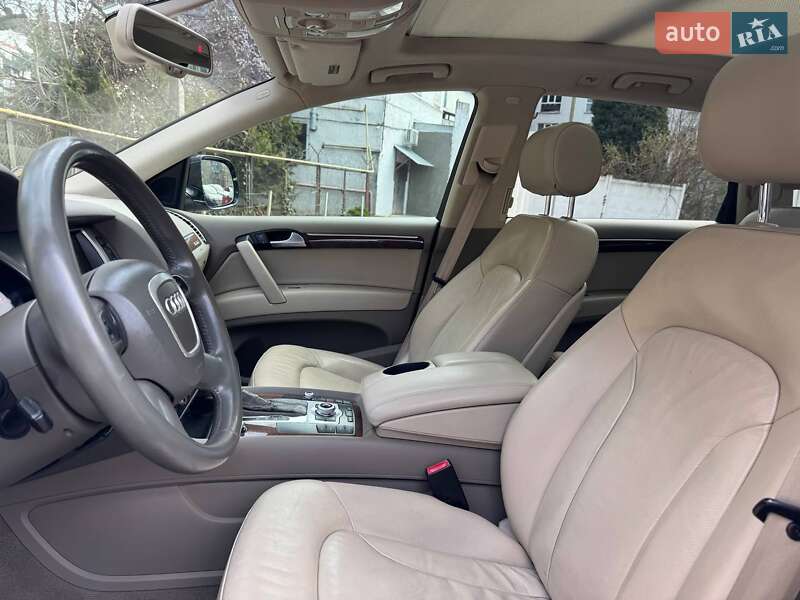 Внедорожник / Кроссовер Audi Q7 2011 в Одессе