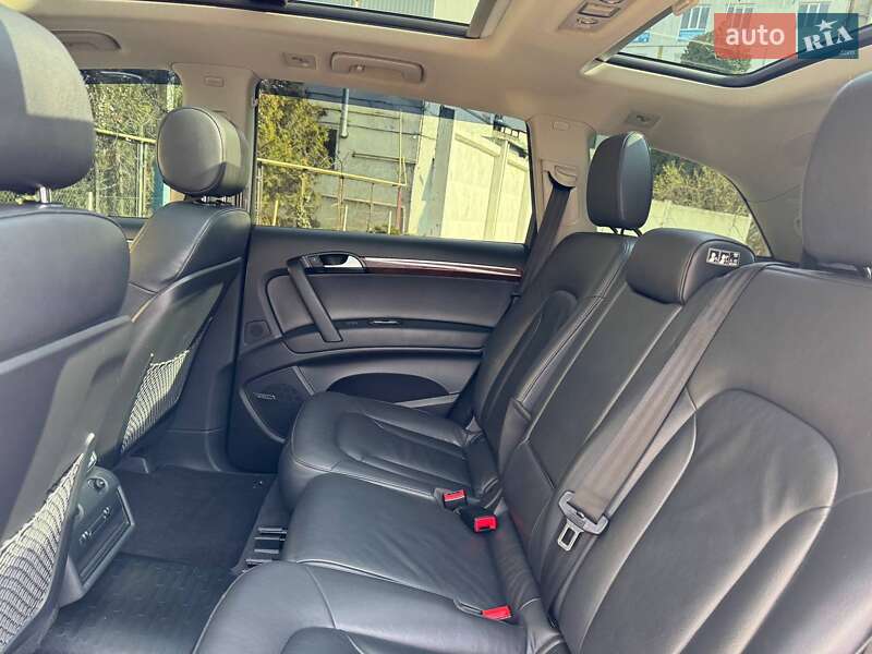 Внедорожник / Кроссовер Audi Q7 2013 в Одессе