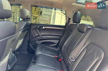 Позашляховик / Кросовер Audi Q7 2013 в 
