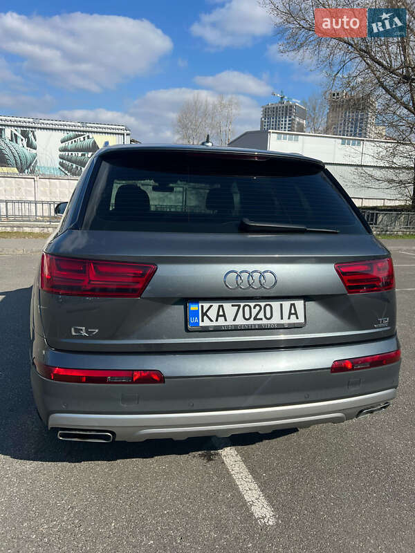 Внедорожник / Кроссовер Audi Q7 2017 в Киеве