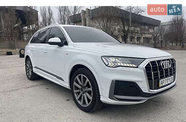 Внедорожник / Кроссовер Audi Q7 2020 в 