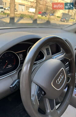 Внедорожник / Кроссовер Audi Q7 2015 в 
