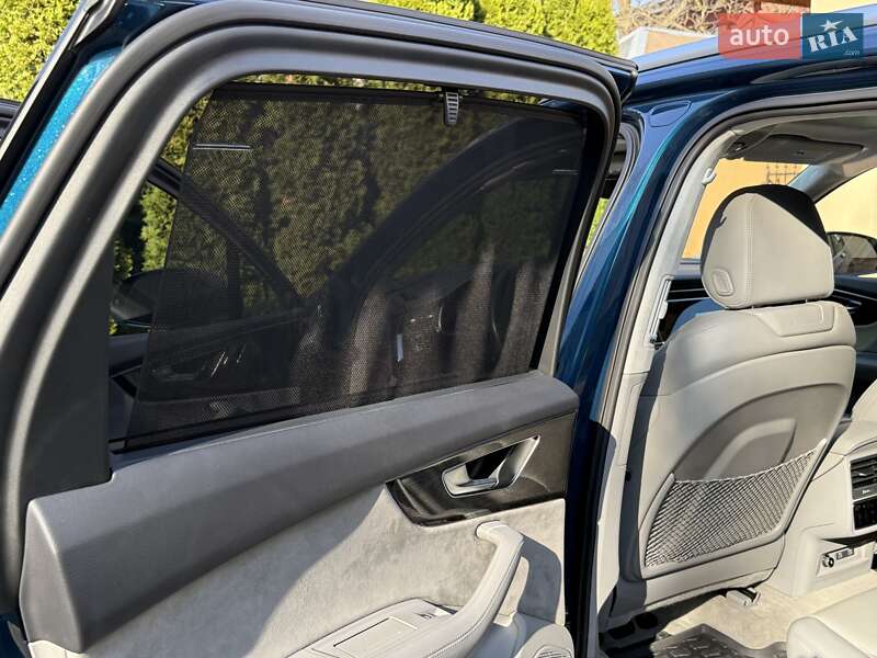 Позашляховик / Кросовер Audi Q7 2020 в Львові