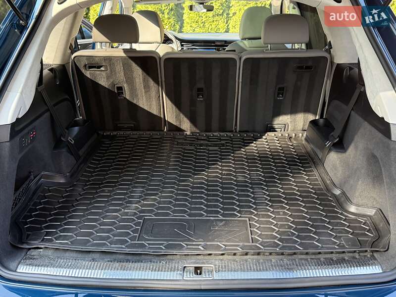 Позашляховик / Кросовер Audi Q7 2020 в Львові