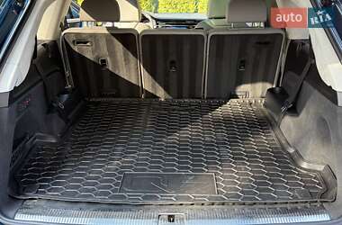 Позашляховик / Кросовер Audi Q7 2020 в 
