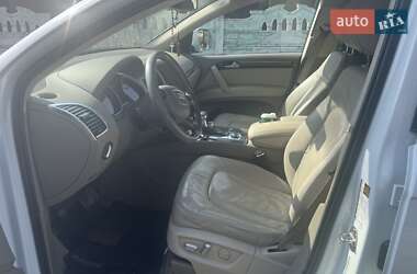 Позашляховик / Кросовер Audi Q7 2012 в 
