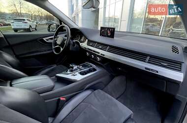 Внедорожник / Кроссовер Audi Q7 2015 в 