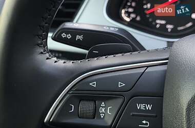 Внедорожник / Кроссовер Audi Q7 2015 в 