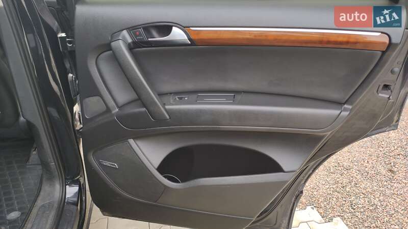 Позашляховик / Кросовер Audi Q7 2007 в Долинській