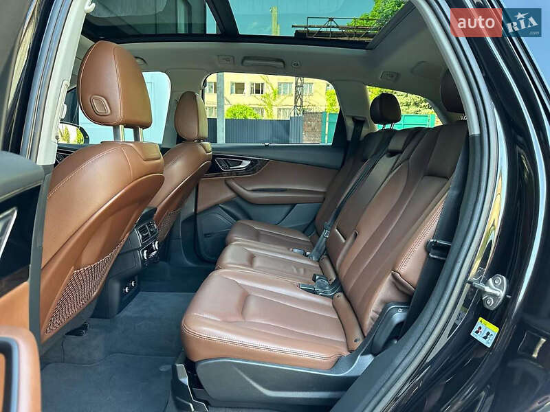 Внедорожник / Кроссовер Audi Q7 2017 в Львове