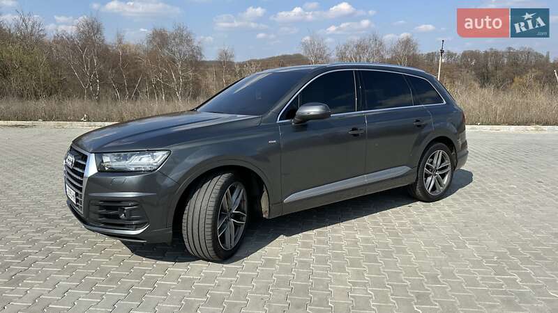 Внедорожник / Кроссовер Audi Q7 2016 в Полтаве