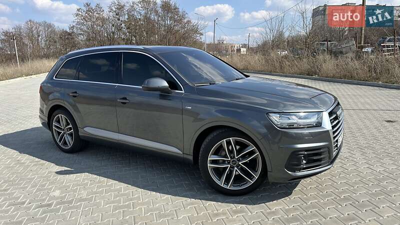 Audi Q7 2016
