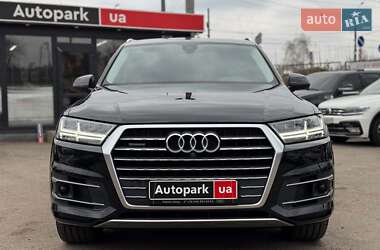 Внедорожник / Кроссовер Audi Q7 2017 в 