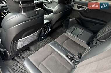 Внедорожник / Кроссовер Audi Q7 2017 в 