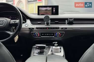 Внедорожник / Кроссовер Audi Q7 2017 в 