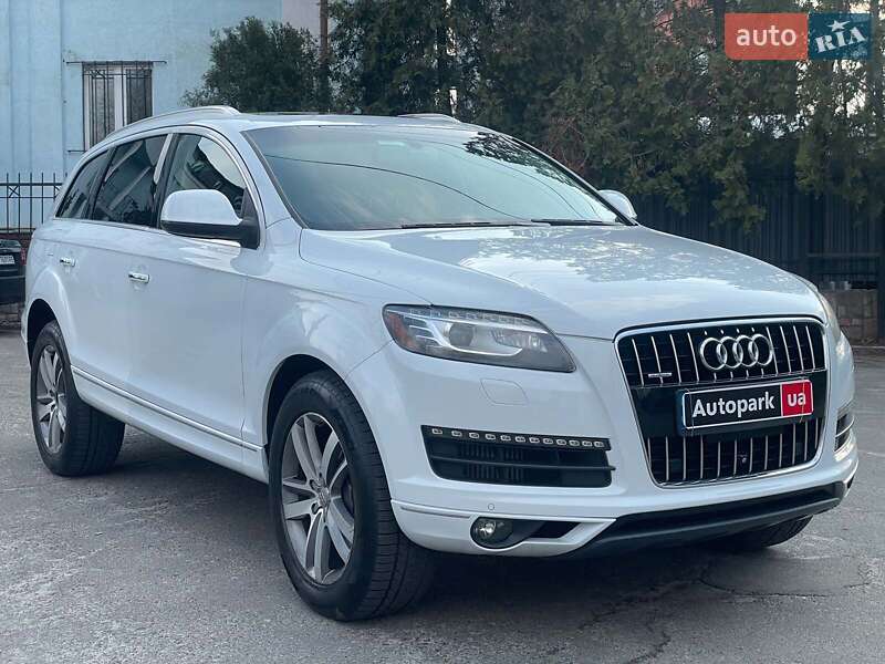 Позашляховик / Кросовер Audi Q7 2015 в Києві