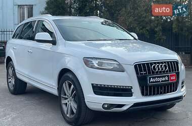 Внедорожник / Кроссовер Audi Q7 2015 в 