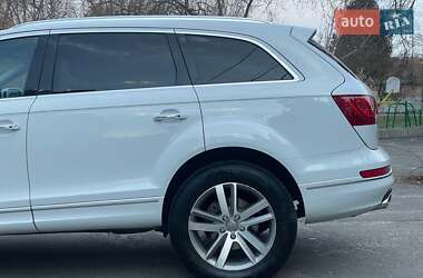 Внедорожник / Кроссовер Audi Q7 2015 в 