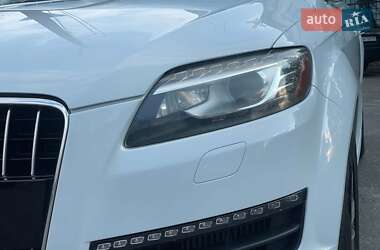 Внедорожник / Кроссовер Audi Q7 2015 в 