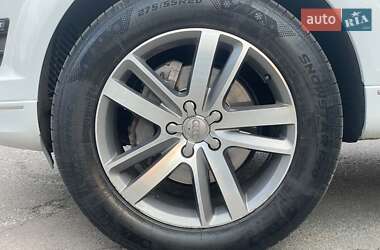 Внедорожник / Кроссовер Audi Q7 2015 в 