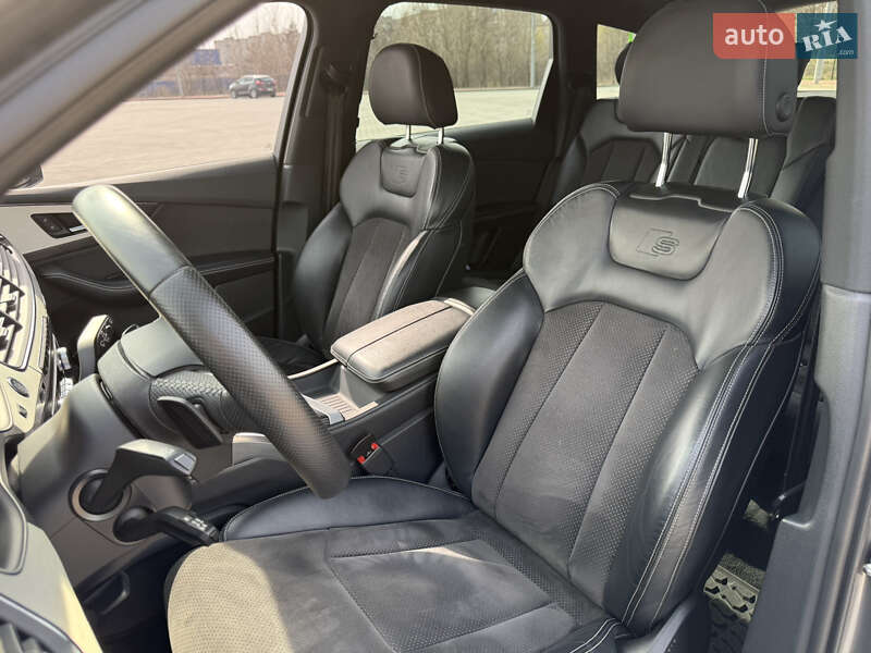 Внедорожник / Кроссовер Audi Q7 2017 в Каменец-Подольском