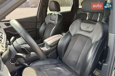 Внедорожник / Кроссовер Audi Q7 2017 в 
