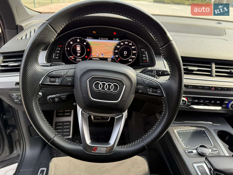 Внедорожник / Кроссовер Audi Q7 2017 в Каменец-Подольском