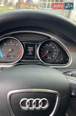 Внедорожник / Кроссовер Audi Q7 2014 в 