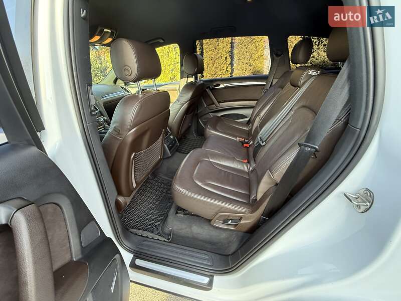 Позашляховик / Кросовер Audi Q7 2013 в Києві