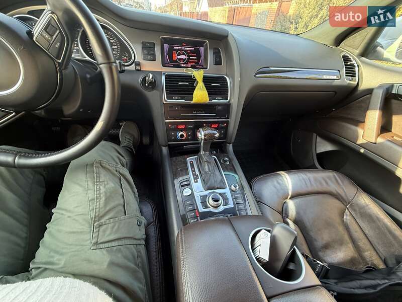 Позашляховик / Кросовер Audi Q7 2013 в Києві