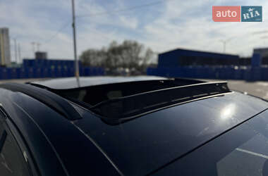 Внедорожник / Кроссовер Audi Q7 2015 в 