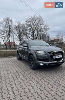 Внедорожник / Кроссовер Audi Q7 2015 в Миргороде