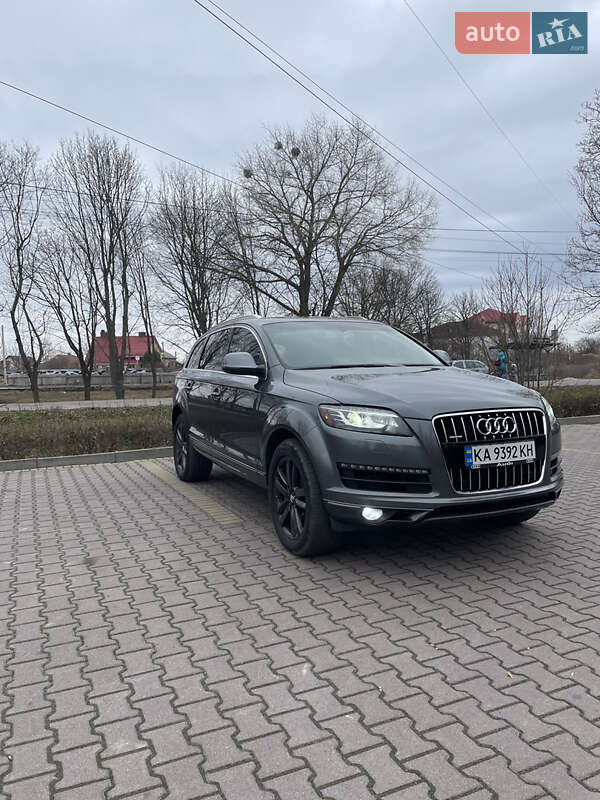 Внедорожник / Кроссовер Audi Q7 2015 в Миргороде