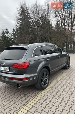 Внедорожник / Кроссовер Audi Q7 2015 в Миргороде