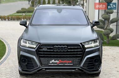 Внедорожник / Кроссовер Audi Q7 2017 в 