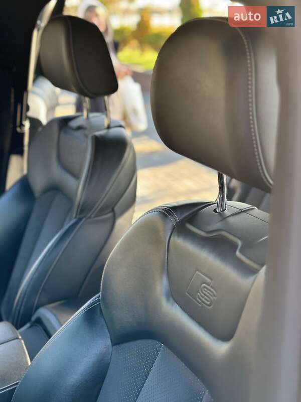 Внедорожник / Кроссовер Audi Q7 2017 в Одессе