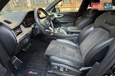 Внедорожник / Кроссовер Audi Q7 2018 в 