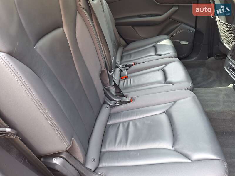 Позашляховик / Кросовер Audi Q7 2020 в Полтаві фото 16 Позашляховик / Кросовер Audi Q7 2020 в Полтаві