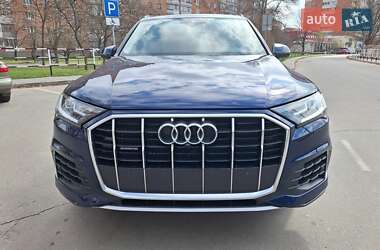 Внедорожник / Кроссовер Audi Q7 2020 в 
