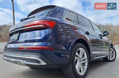 Внедорожник / Кроссовер Audi Q7 2020 в 