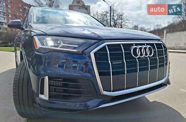 Внедорожник / Кроссовер Audi Q7 2020 в 