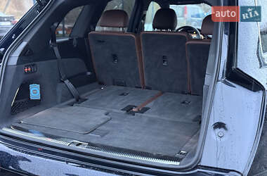 Внедорожник / Кроссовер Audi Q7 2016 в 