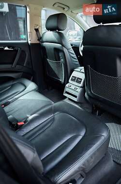Внедорожник / Кроссовер Audi Q7 2014 в 