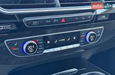 Внедорожник / Кроссовер Audi Q7 2016 в 